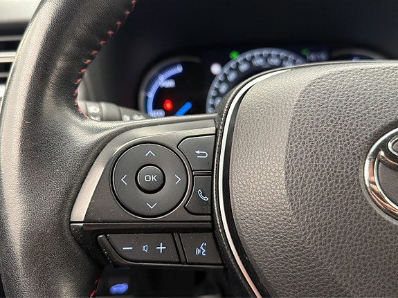 Toyota RAV4 Plug-in Hybrid 19 of 30
