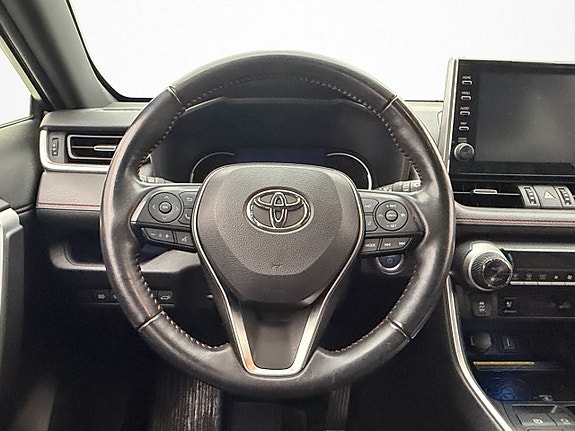 Toyota RAV4 Plug-in Hybrid 15 of 30