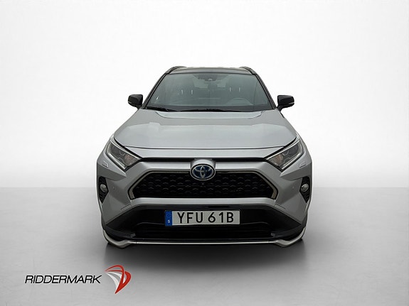 Toyota RAV4 Plug-in Hybrid 2 of 30