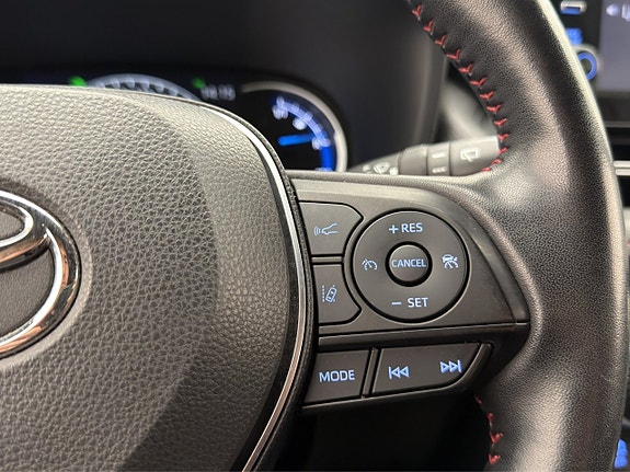 Toyota RAV4 Plug-in Hybrid 22 of 30
