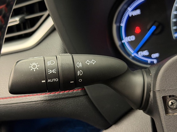 Toyota RAV4 Plug-in Hybrid 18 of 30