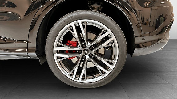 Audi Q5 6 of 18