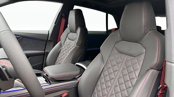 Audi Q8 10 of 19