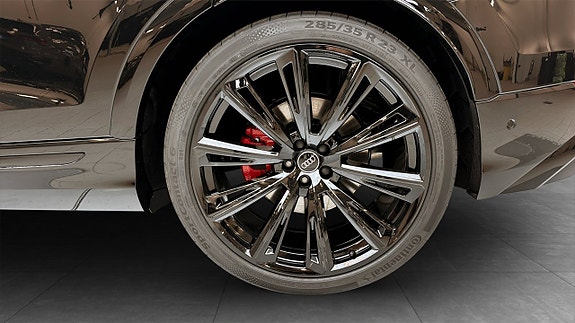 Audi Q8 6 of 19