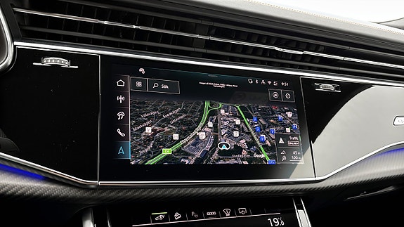 Audi Q8 12 of 19