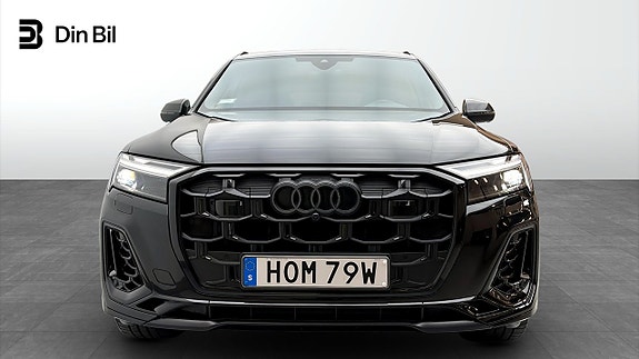 Audi Q7 4 of 17