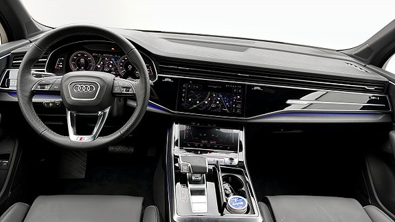 Audi Q7 10 of 17