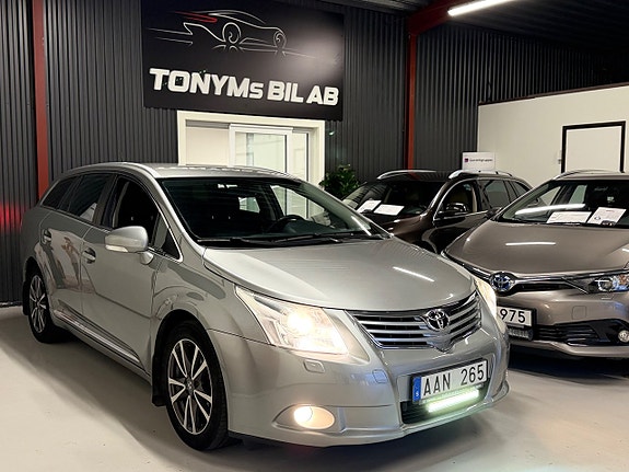 Toyota Avensis 3 of 20