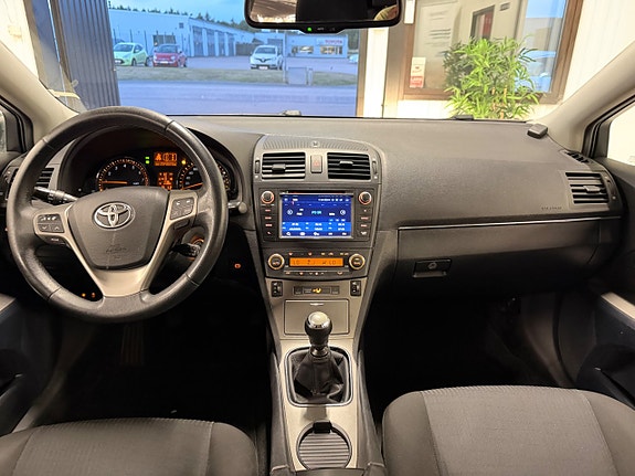 Toyota Avensis 17 of 20