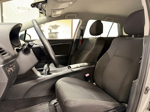 Toyota Avensis 13 of 20