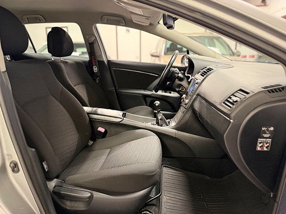 Toyota Avensis 15 of 20