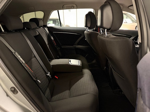 Toyota Avensis 16 of 20