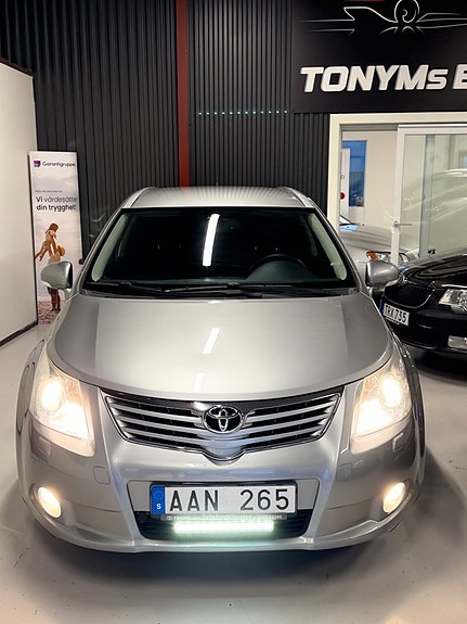 Toyota Avensis 4 of 20