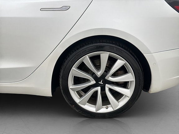 Tesla Model 3 30 of 30