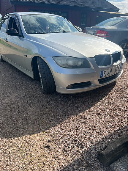 BMW 320d 3 of 6
