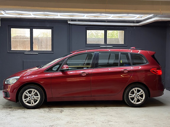 BMW 218i 2 of 21