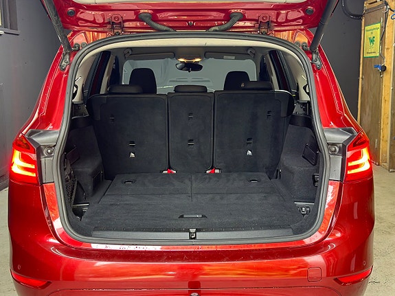 BMW 218i 19 of 21