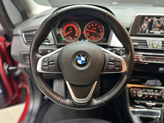 BMW 218i 11 of 21