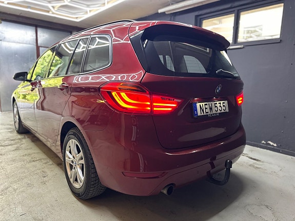 BMW 218i 3 of 21
