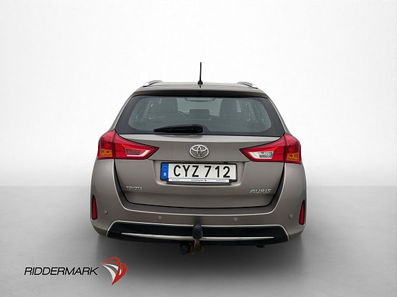 Toyota Auris 6 of 30