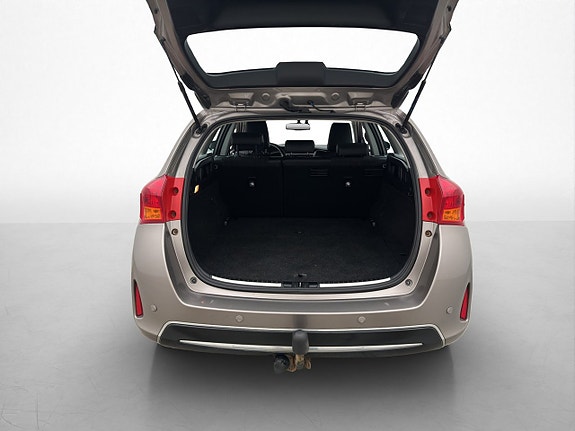 Toyota Auris 26 of 30