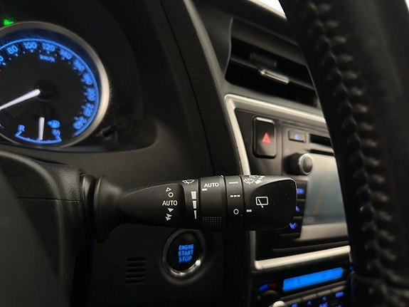 Toyota Auris 18 of 30