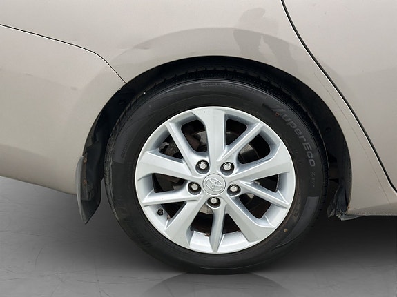 Toyota Auris 29 of 30