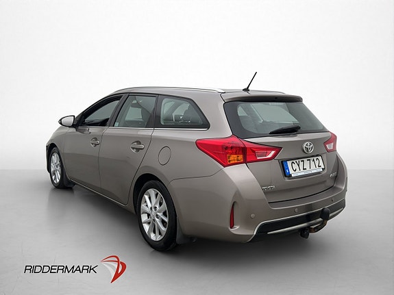 Toyota Auris 5 of 30