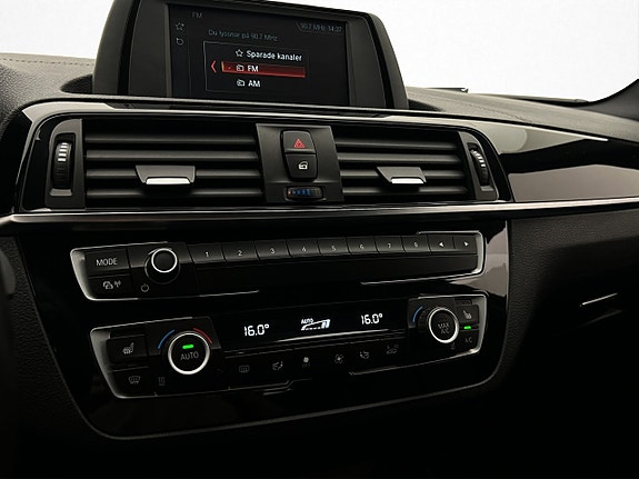 BMW 118i 21 of 30