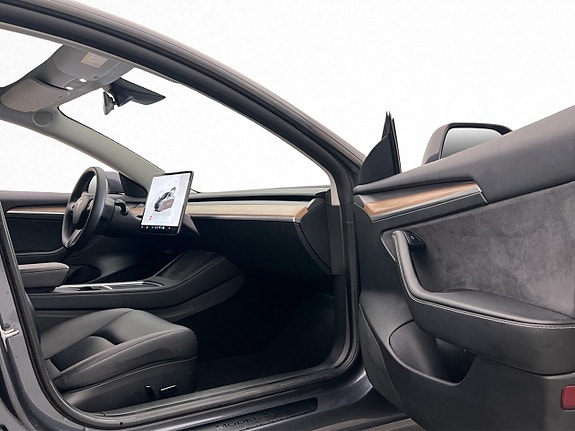 Tesla Model 3 29 of 30
