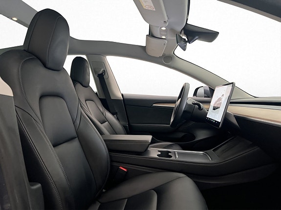 Tesla Model 3 28 of 30