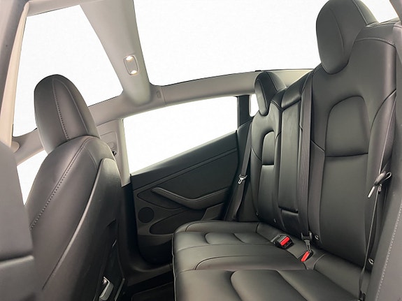 Tesla Model 3 26 of 30
