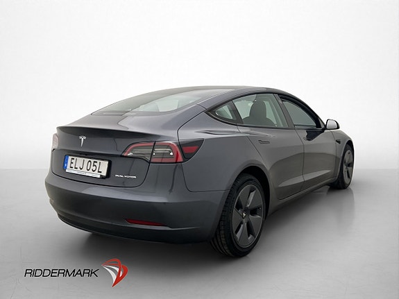 Tesla Model 3 9 of 30