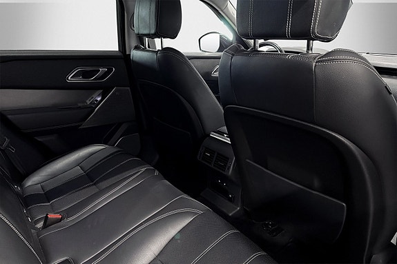 Land Rover Range Rover Velar 13 of 18