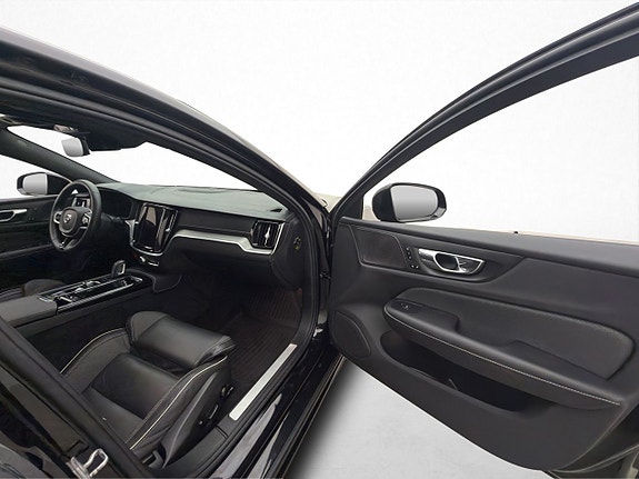 Volvo S60 15 of 30