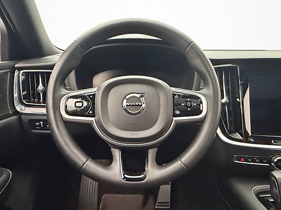 Volvo S60 13 of 30