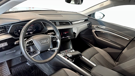 Audi Q8 7 of 21