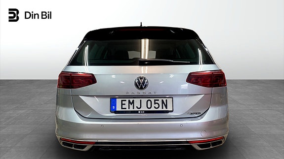 Volkswagen Passat 5 of 13