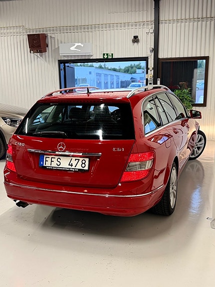 Mercedes-Benz C180 9 of 25