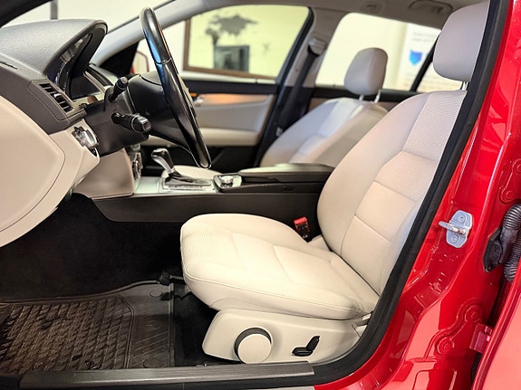 Mercedes-Benz C180 14 of 25