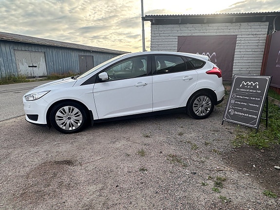 Ford Focus 3 of 18