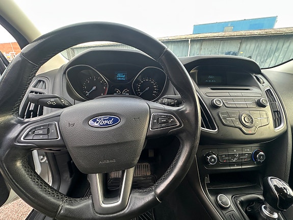 Ford Focus 14 of 18