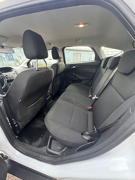 Ford Focus 12 of 18