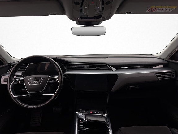 Audi e-tron 14 of 30