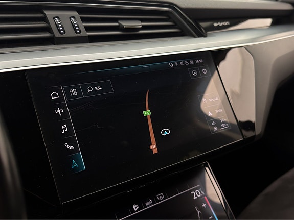 Audi e-tron 21 of 30