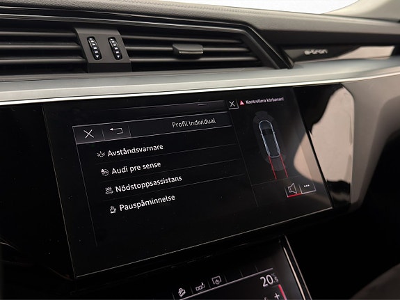 Audi e-tron 23 of 30