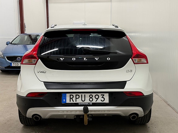 Volvo V40 Cross Country 6 of 29
