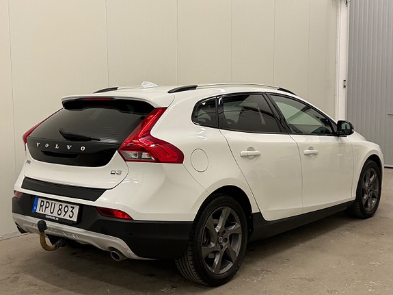 Volvo V40 Cross Country 5 of 29