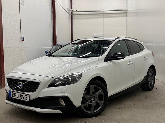 Volvo V40 Cross Country 10 of 29