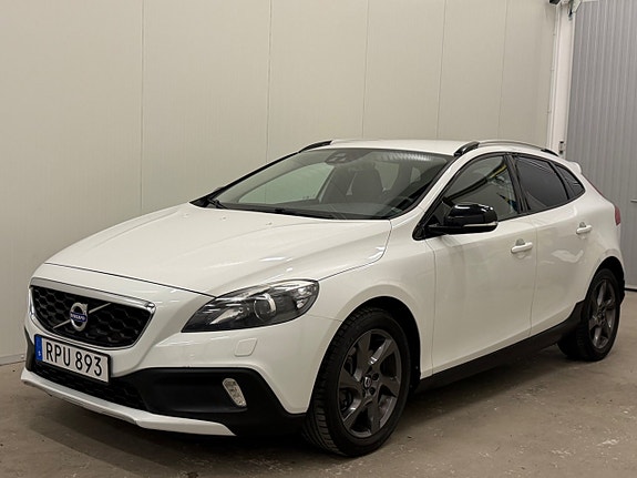 Volvo V40 Cross Country 9 of 29